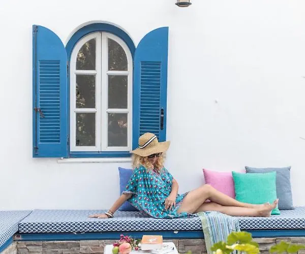 Nefeli In Blue Плака