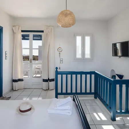 Nefeli In Blue * Plaka (Naxos)